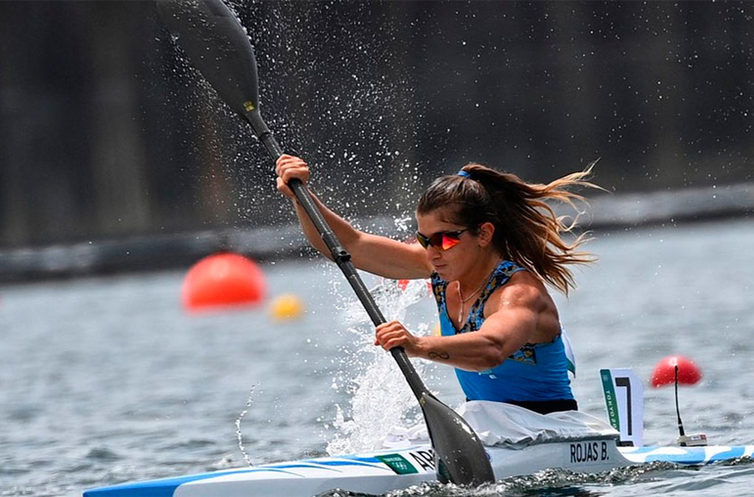 Brenda Rojas clasificó a las semifinales de K1 500 de canotaje