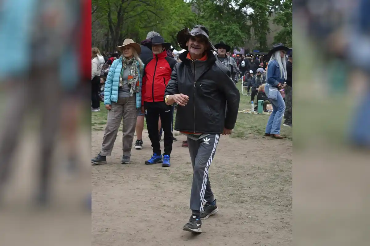 Sergio con alegría country