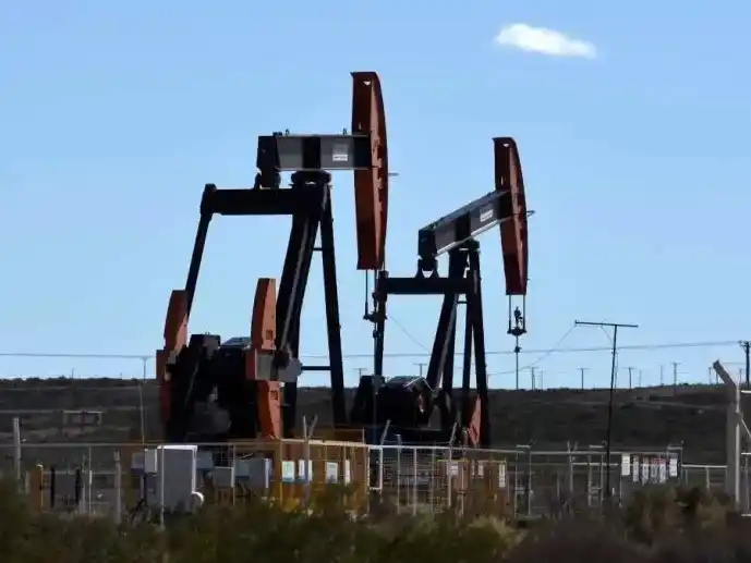 Neuquén produce el 63% del petróleo y el 71% del gas del país, y consolida su rol estratégico. Foto: Matías Subat