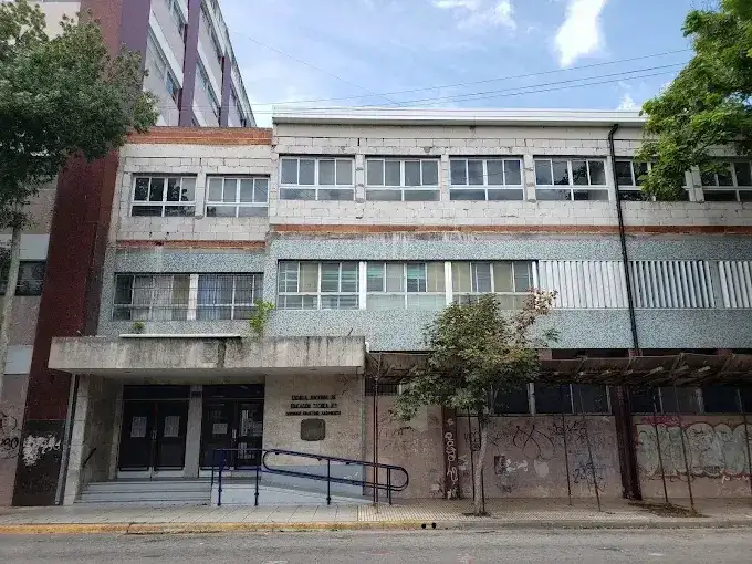 La comunidad educativa despidió a Camila, estudiante de la Técnica 3 que falleció mientras cenaba con su familia