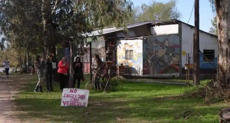 Robo y destrozos en el Viejo Astillero