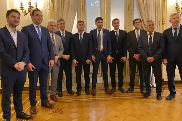 La Casa Rosada recibió a Pullaro y otros gobernadores en busca de aval político