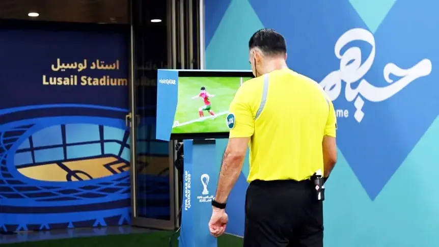 Cambios en el VAR: podrá intervenir en más jugadas durante el Mundial 2026