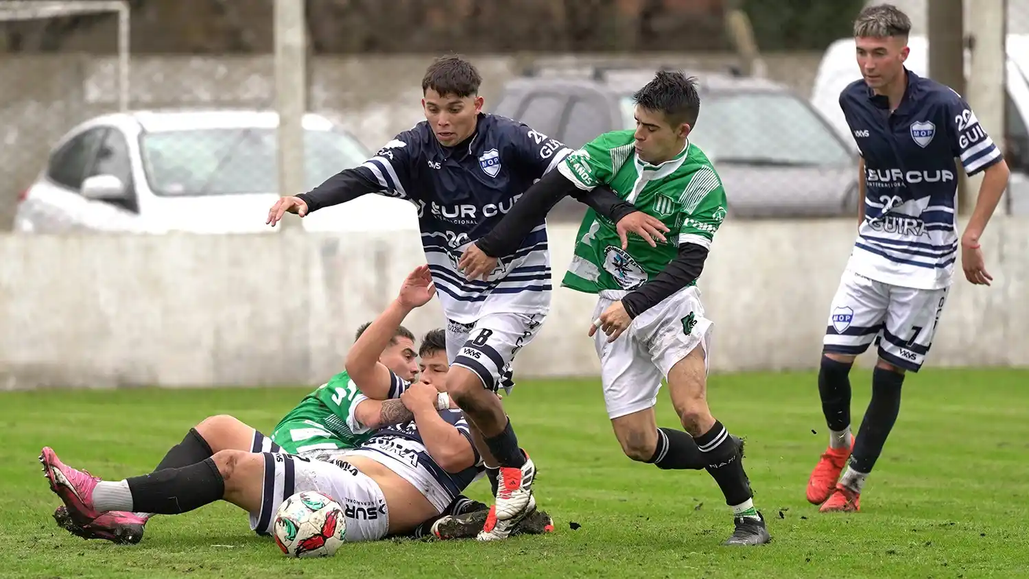 Igualdad. Entre el “Verde” y el “Decano”, en el duelo quequenense