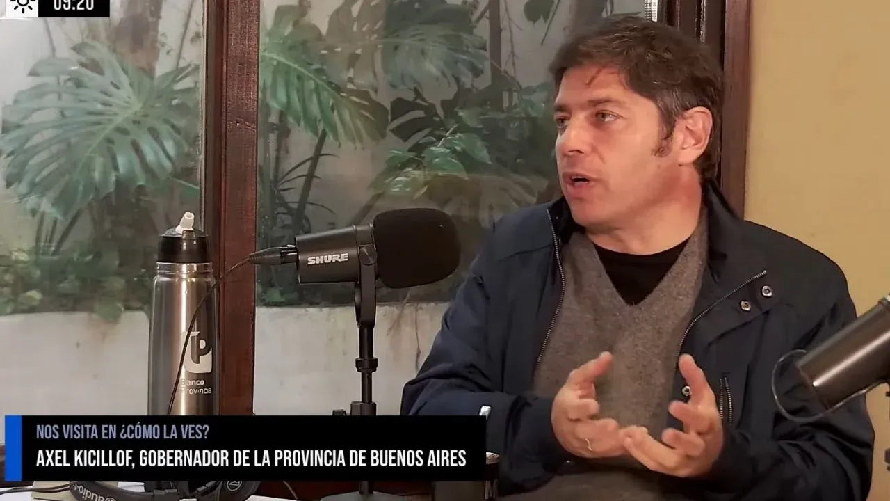 Kicillof desmintió un video editado que publicó Adorni en redes y advirtió: "La campaña roñosa es especialidad de Milei"