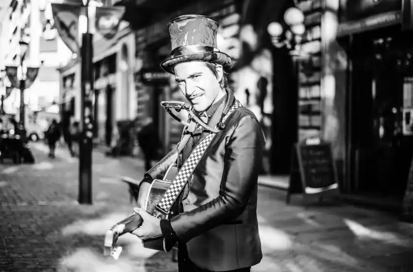 Pardo Di Nardo, un artista, un viajero del tiempo