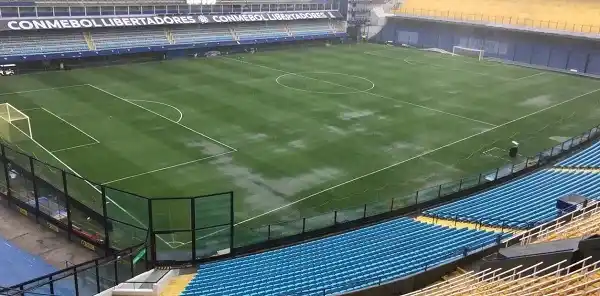 Se suspendió la primera final y se jugaría mañana a las 16.00