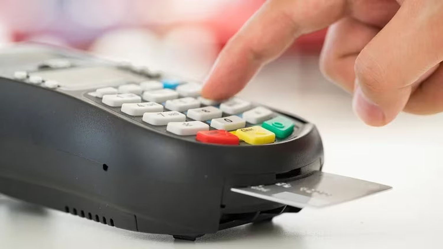 Por las compras con débito ya hubo reintegros por $7.700 millones para más de 3,3 millones de personas