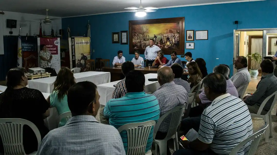 La provincia expuso un informe de obras en Las Colonias