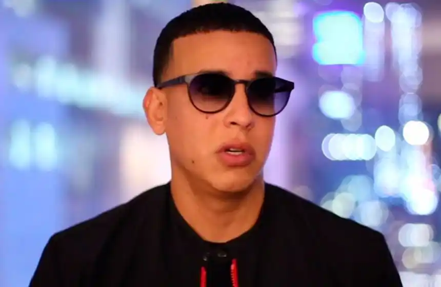 Se hizo pasar por Daddy Yankee, entró al hotel donde se alojaba y le robó dos millones de euros