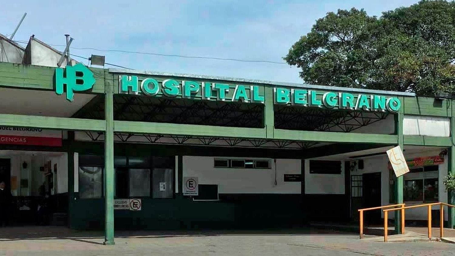 Un muerto y un policía herido frente al Hospital Belgrano en San Martín