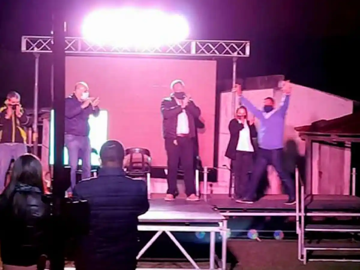 Se conoció el video del momento en que un diputado recibe un disparo