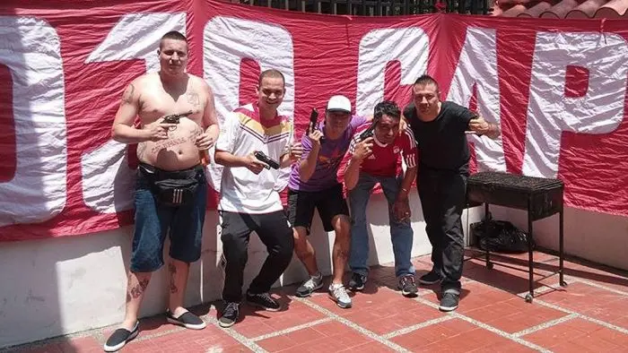 Detuvieron a otro integrante de la barra de Independiente con dólares y armas