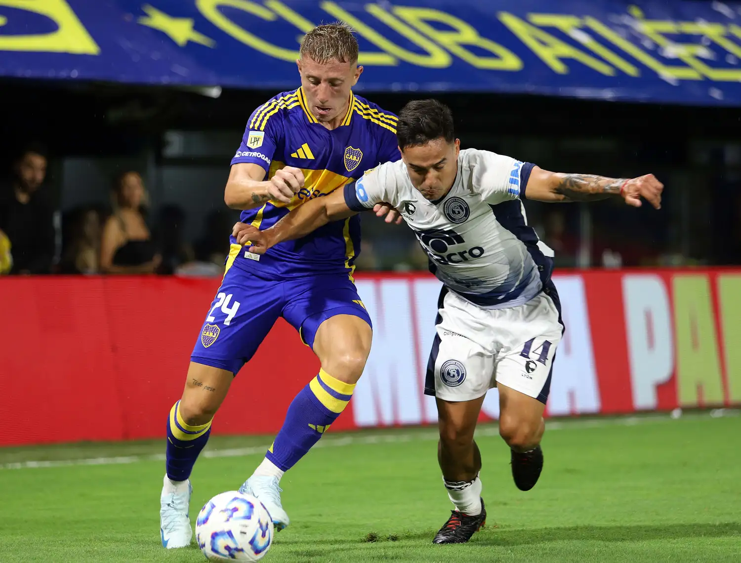 Barinaga, posible titular en el lateral derecho de Boca.