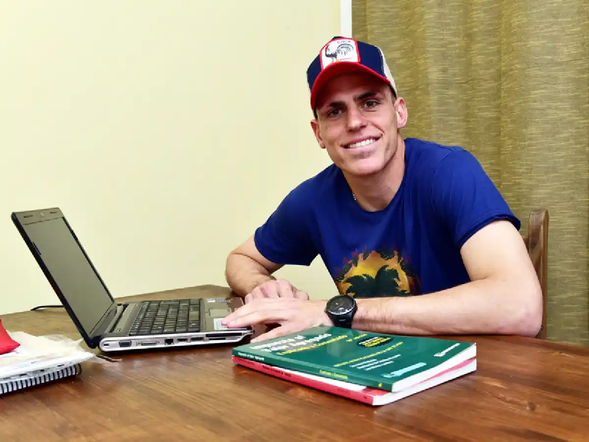 Fútbol y estudio: Mattalía, a un paso de ser contador