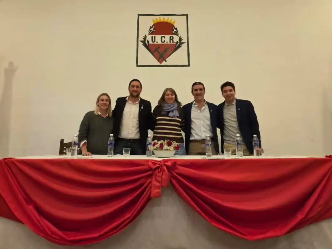 Asunción de nuevas autoridades en la ucr local