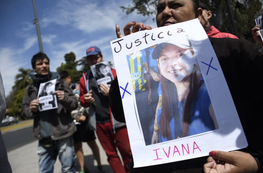 Cadetes se movilizaron para pedir justicia por Ivana, la joven asesinada tras el clásico rosarino