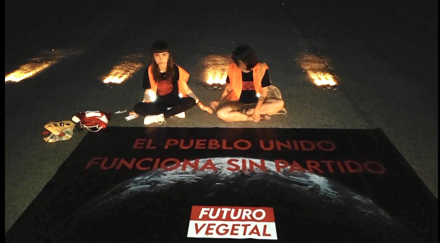 Madrid-Barajas Runway Blocked as Activists Glue Hands to Asphalt in Climate Protest