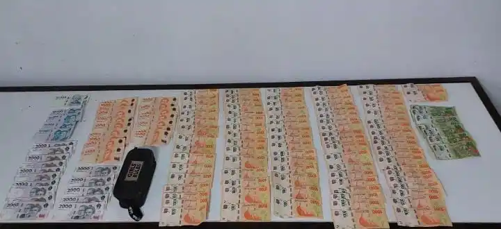 FLORENCIA: "LOS PUMAS" ATRAPARON A UN HOMBRE Y SECUESTRARON PRESUNTO MATERIAL ESTUPEFACIENTE, UN ARMA DE FUEGO Y DINERO - 3