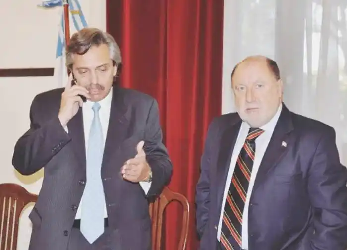 Busti: �SVoy a defender a  muerte a Alberto Fernández⬝   