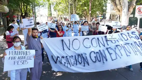 Merlo: Protesta de residentes del Hospital Eva Perón se sumará a la de municipales