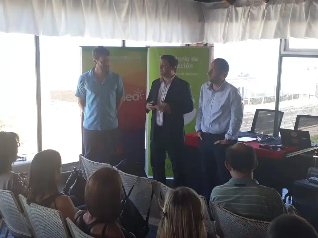 Taller sobre cómo atender al cliente