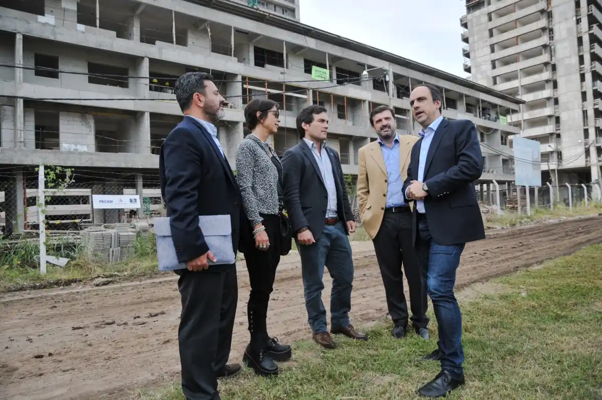 Habrá 500 nuevas viviendas más en el Parque Federal