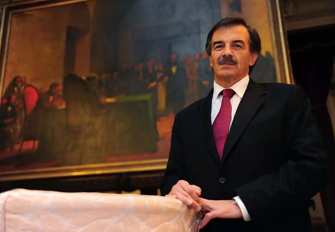 Piden acelerar la ley de devolución de bienes robados por la corrupción