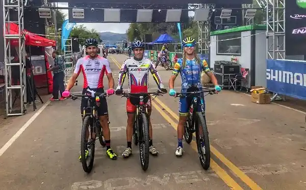Buena participación de ciclistas locales en el Desafío Río Pinto