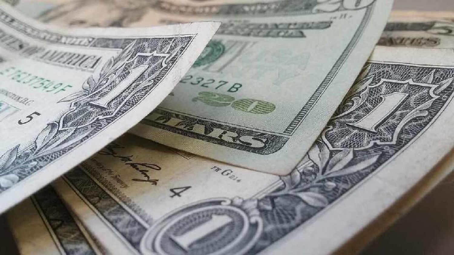 «Control» del tipo de cambio se convirtió en ALEGRÍA DE TÍSICO: las razones del alza del dólar