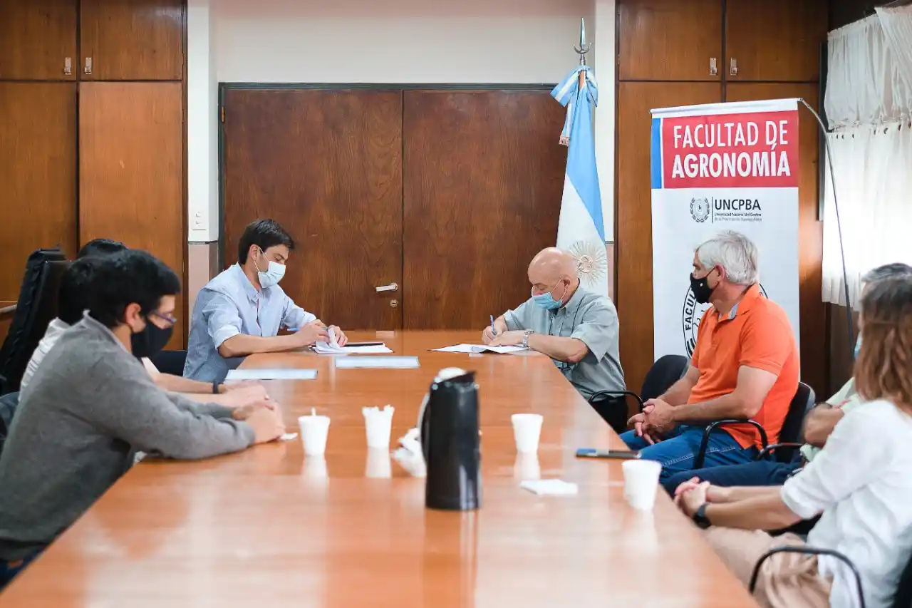 Agronomía firmó convenio con empresa para investigar sobre perdurabilidad de la compactación