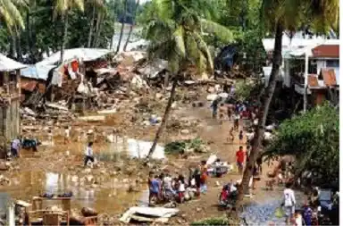Al menos 10 mil muertos tras el paso del tifón Yolanda en Filipinas