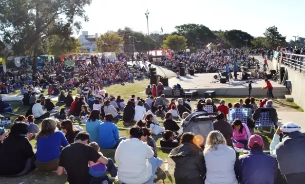 Santo Tomé: Domingo de espectáculos en el anfiteatro