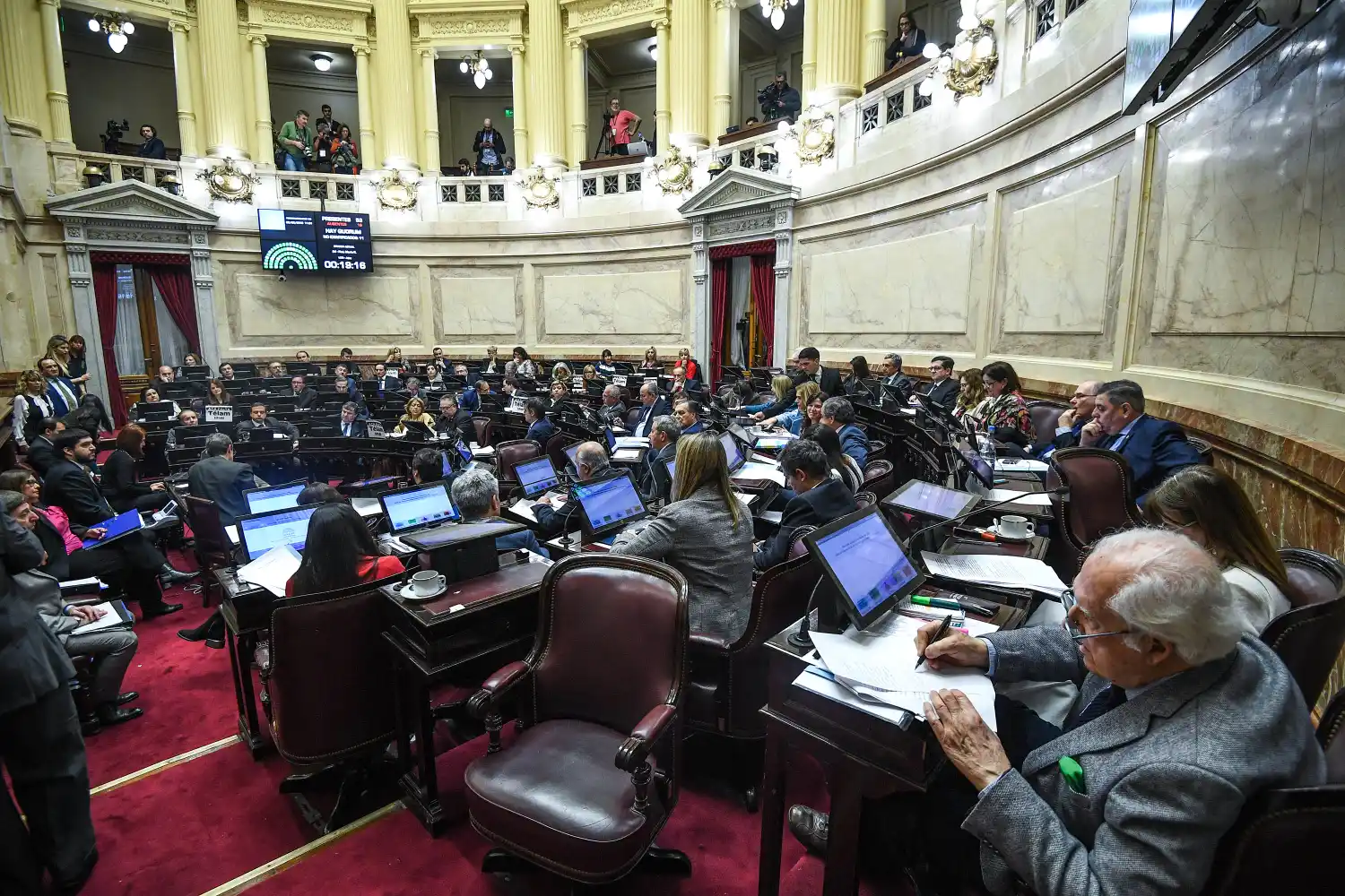 Leyes que se dictan bajo presión de datos no fehacientes