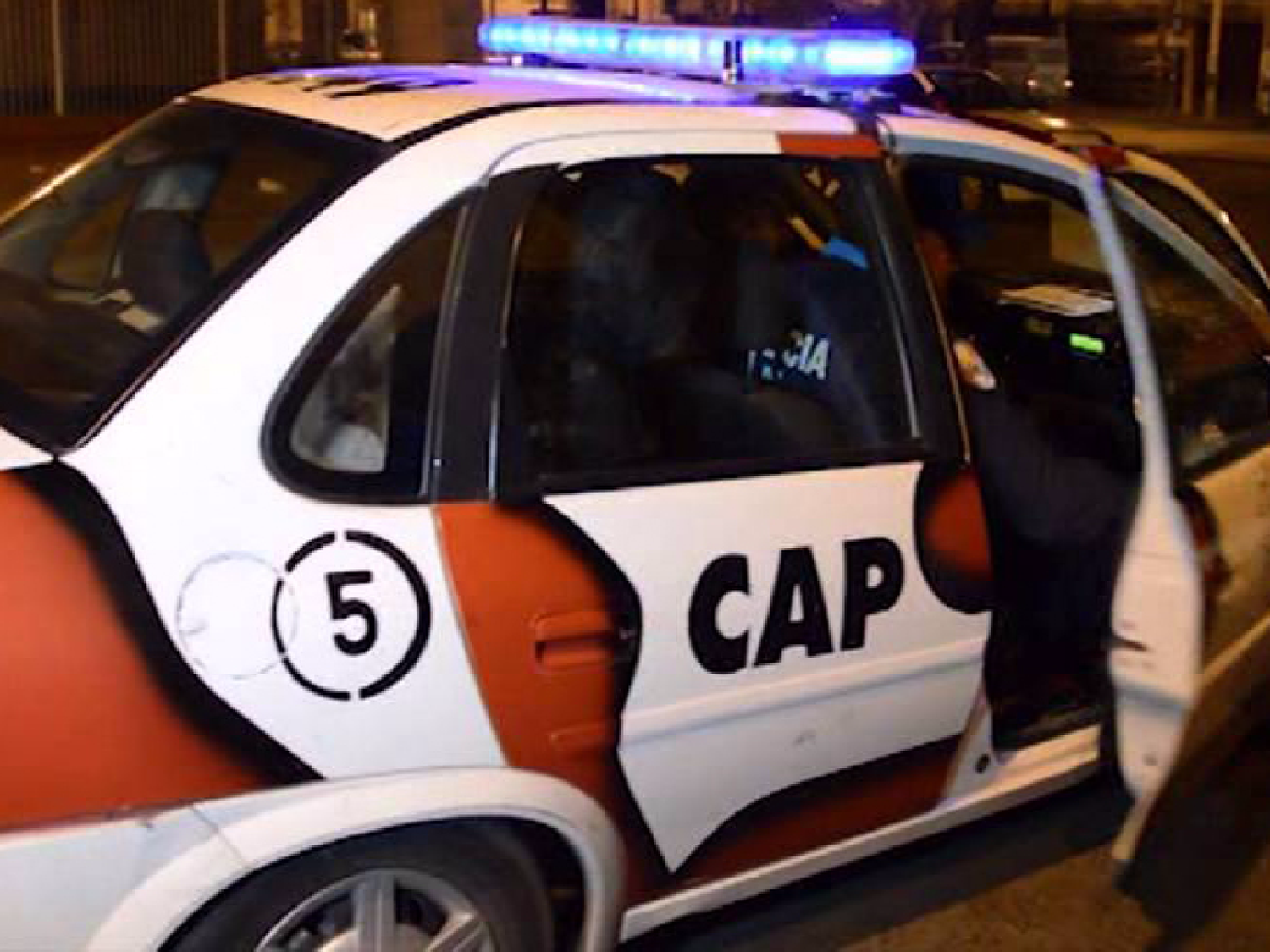  Una moto choca con un auto remolcado y muere su conductor de La Tordilla, de 18 años  