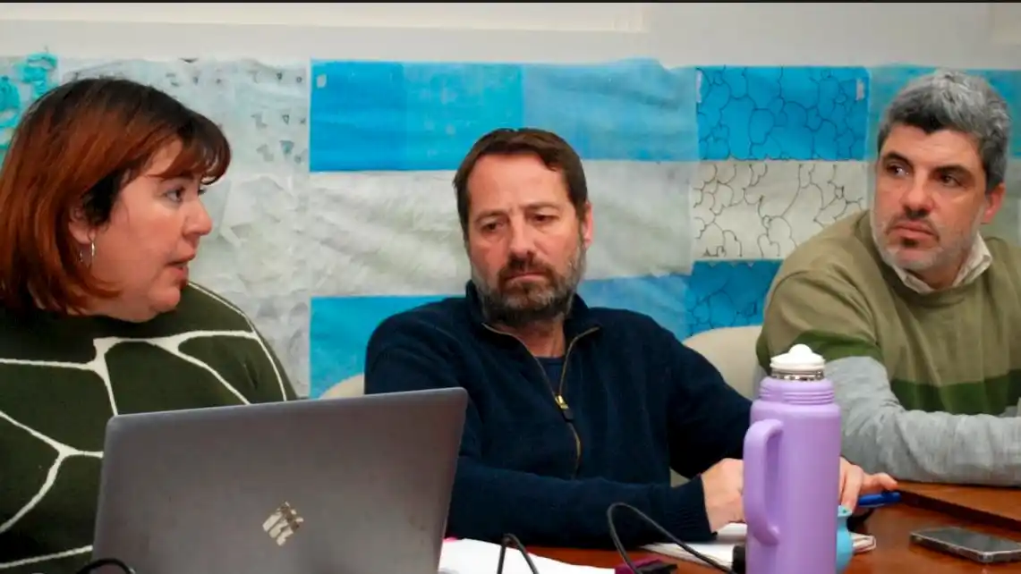 Rechazo. A la eliminación del FISU