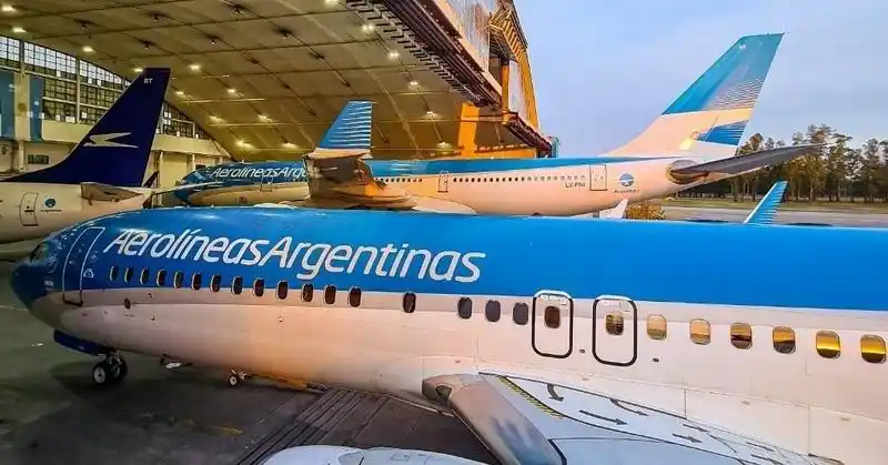 Milei acelera la privatización de Aerolíneas Argentinas
