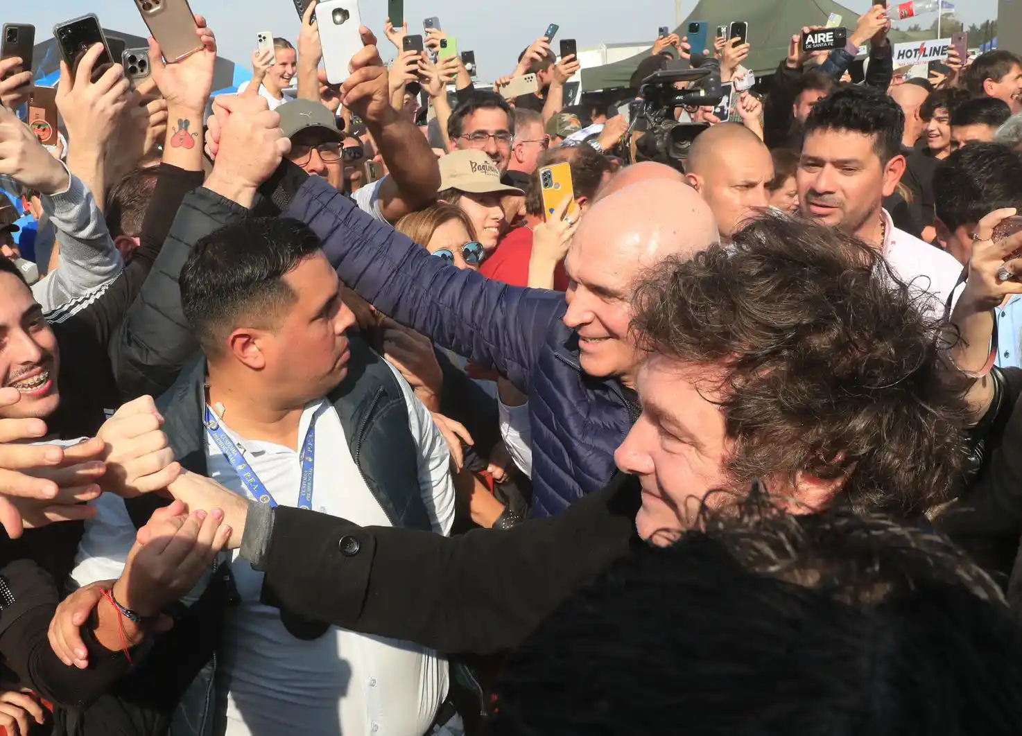Milei destacó los resultados de la gestión del ministro Caputo