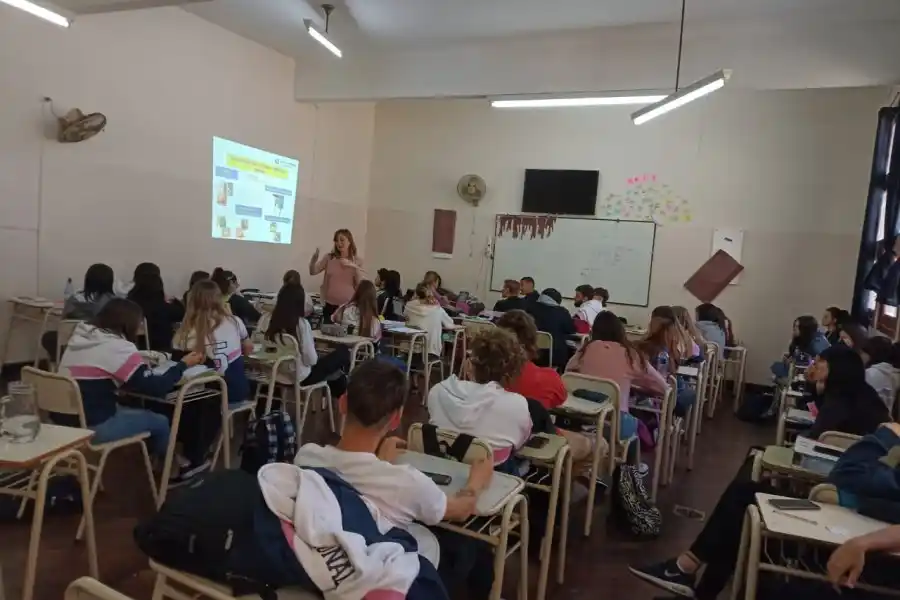 Manipulación de alimentos: Continúan las capacitaciones en escuelas