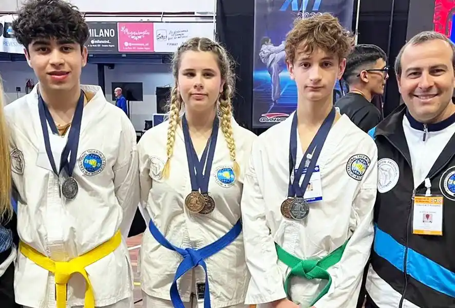 Podios para taekwondistas en Rosario