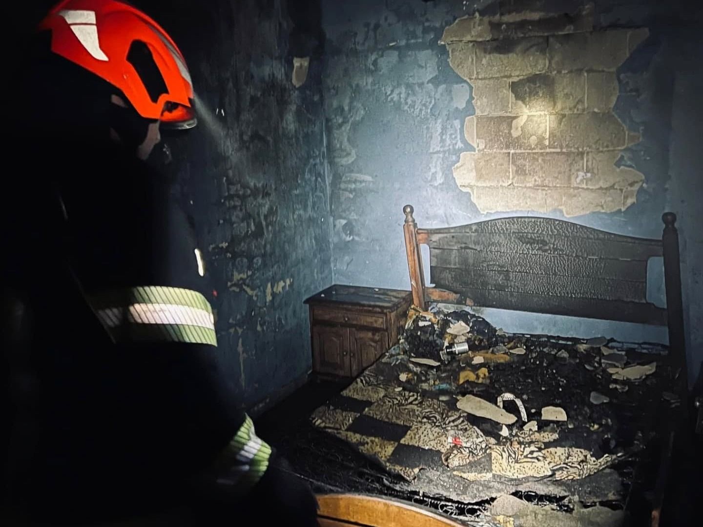 El siniestro comenzó en una habitación.