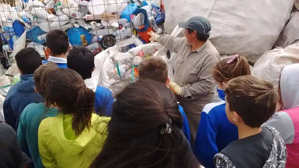 Démosle algo más que basura a nuestros recolectores de residuos