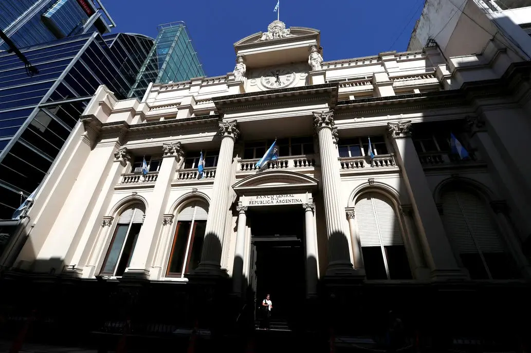 Desde el viernes abrirán los bancos sólo para pagar jubilaciones