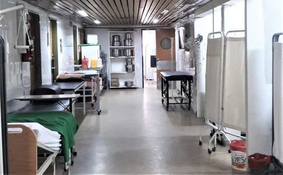 Alcoholizados, padre e hijo atacados a cadenazos se escaparon del Hospital para no quedar internados