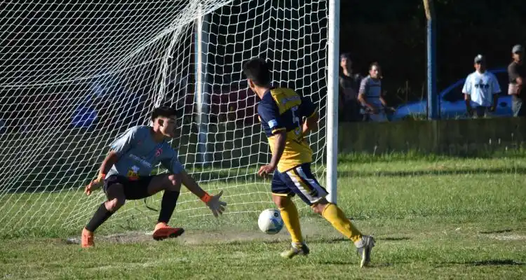 Independencia no falló y quedó más cerca de la final que Mitre