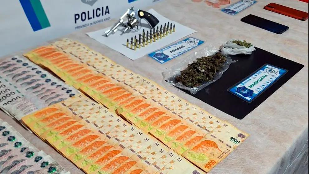 La investigación incluyó allanamientos y secuestro de estupefacientes.