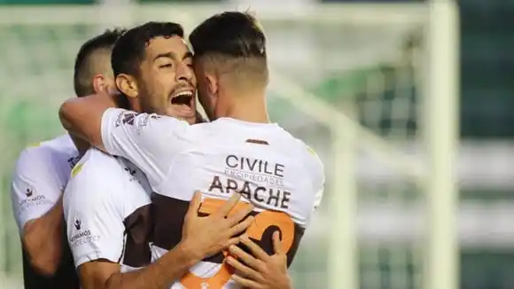 Copa Liga Profesional: Platense sorprendió a Banfield y le ganó 1-0 