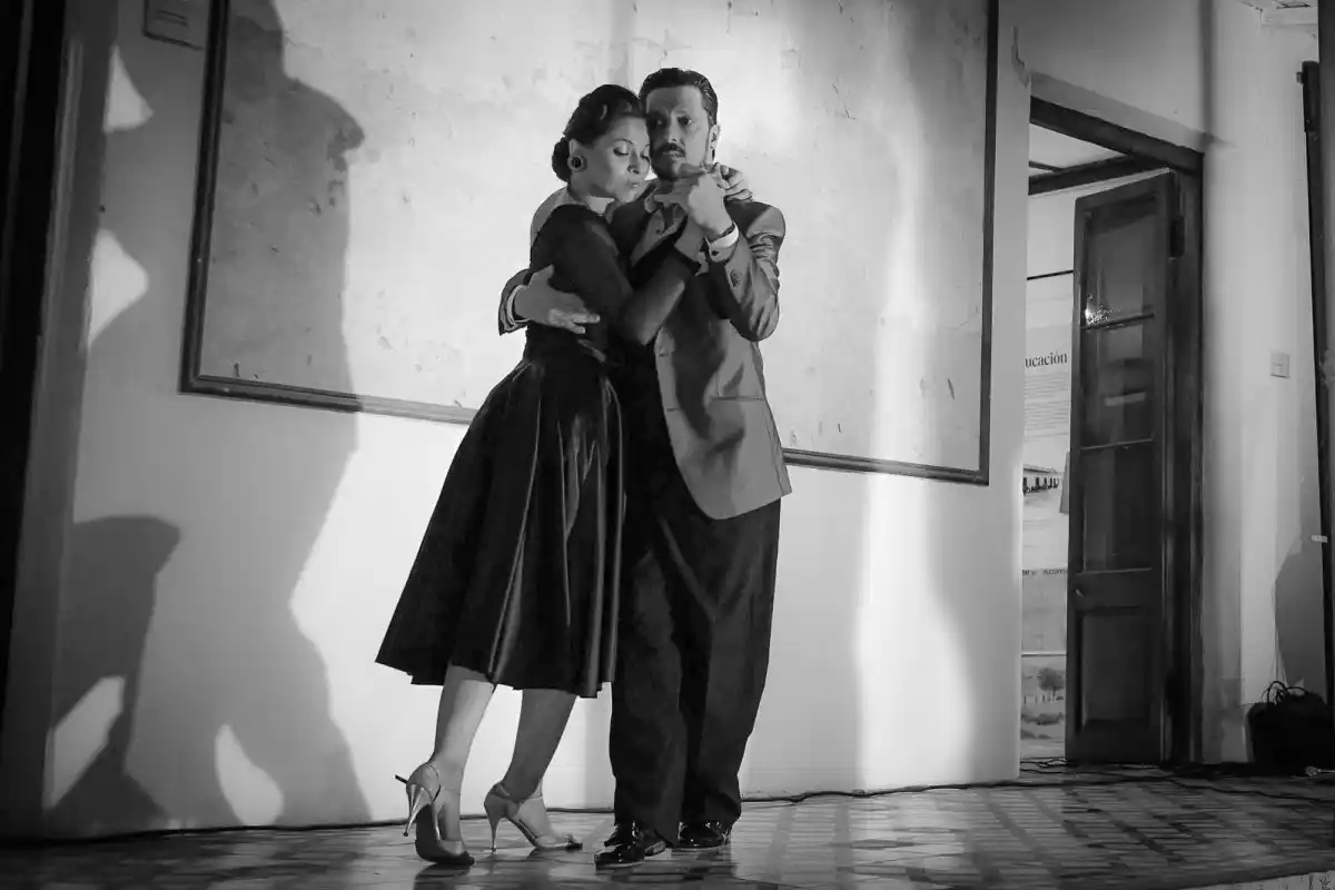 Habrá shows de tango gratuitos en la Casa De Deken cada dos semanas