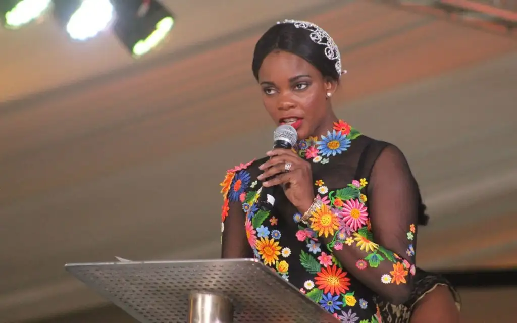 Arrestaron a la esposa del vicepresidente de Zimbabwe