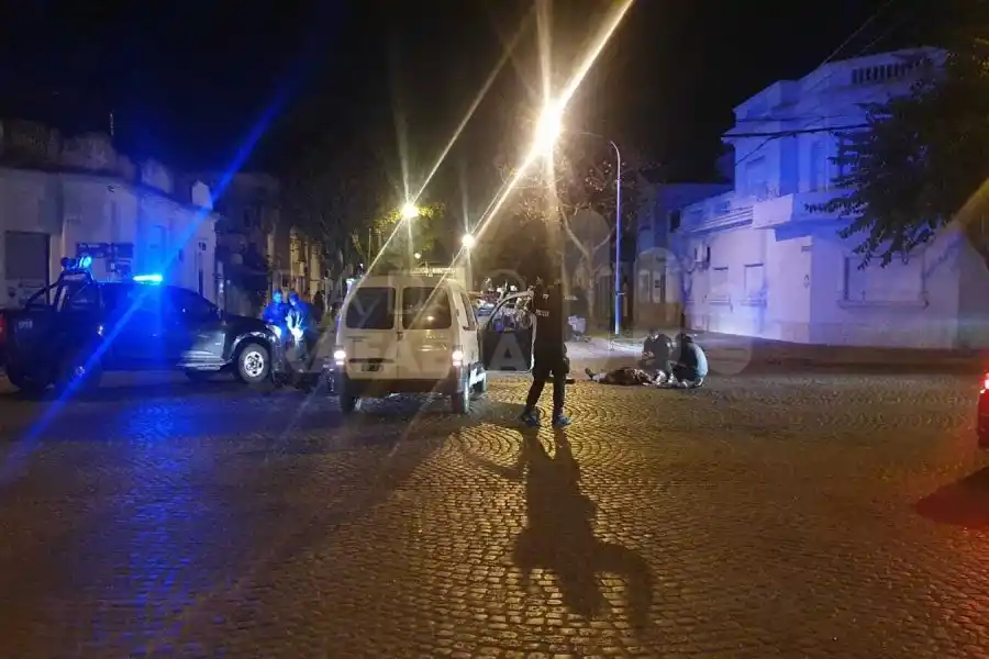 Fuerte accidente de tránsito en Av. Mitre: una mujer fue hospitalizada